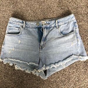 PacSun High-rise, light wash jean shorts